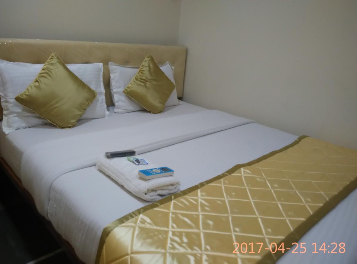 Hotel Silver Castle Мумбаї Екстер'єр фото