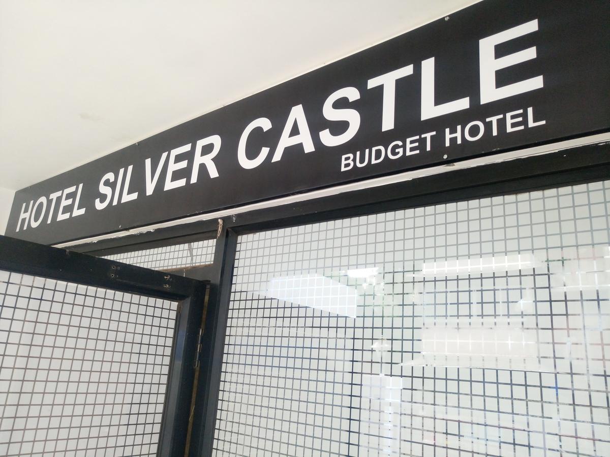 Hotel Silver Castle Мумбаї Екстер'єр фото
